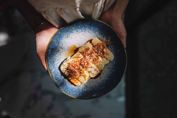 Comment intégrer des plats à base de tofu innovants dans un menu de restaurant asiatique?